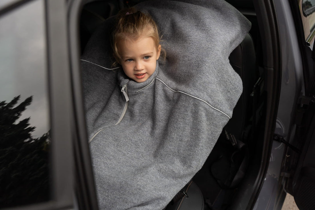 Merino poncho do auta pro děti: Proč nahradit zimní bundu v autosedačce?